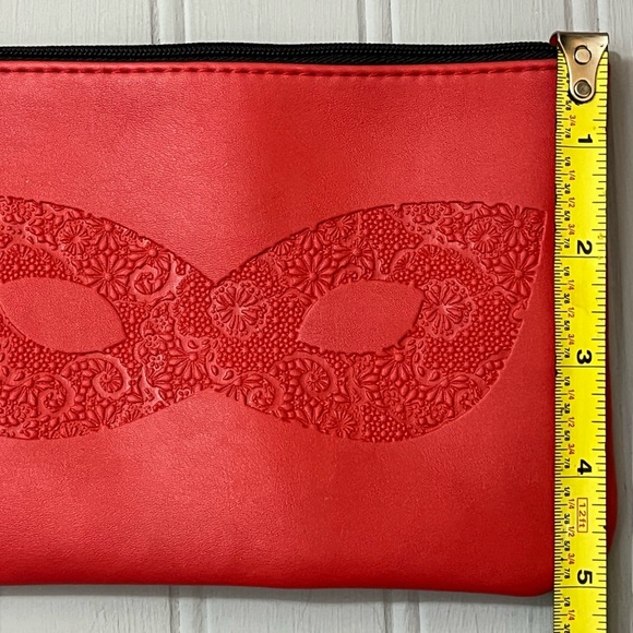 Ipsy Cosmetics Bags Zipper Pouch Red‎ Masquerade Leopard Print Makeup Bags NWOT - Picture 6 of 12
